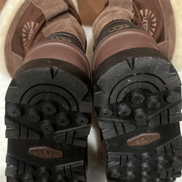 Ugg kids snow/rain boots- Excellent condition - Picture 10 of 12